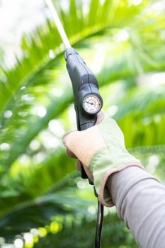 Druckanzeige direkt am Abstellventil des MESTO PROFI 5 – exakte Kontrolle beim Sprühen von Pflanzenschutzmitteln